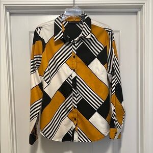 Chic Geometric Button-Up Shirt - Black, White, Gold

F